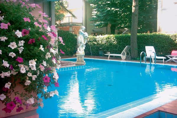 Residenza Villa Lidia Riccione Ngoại thất bức ảnh